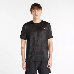 CAMISETA NEW BALANCE LEICHTATHLETIK-BEDRUCKTES T-SHIRT